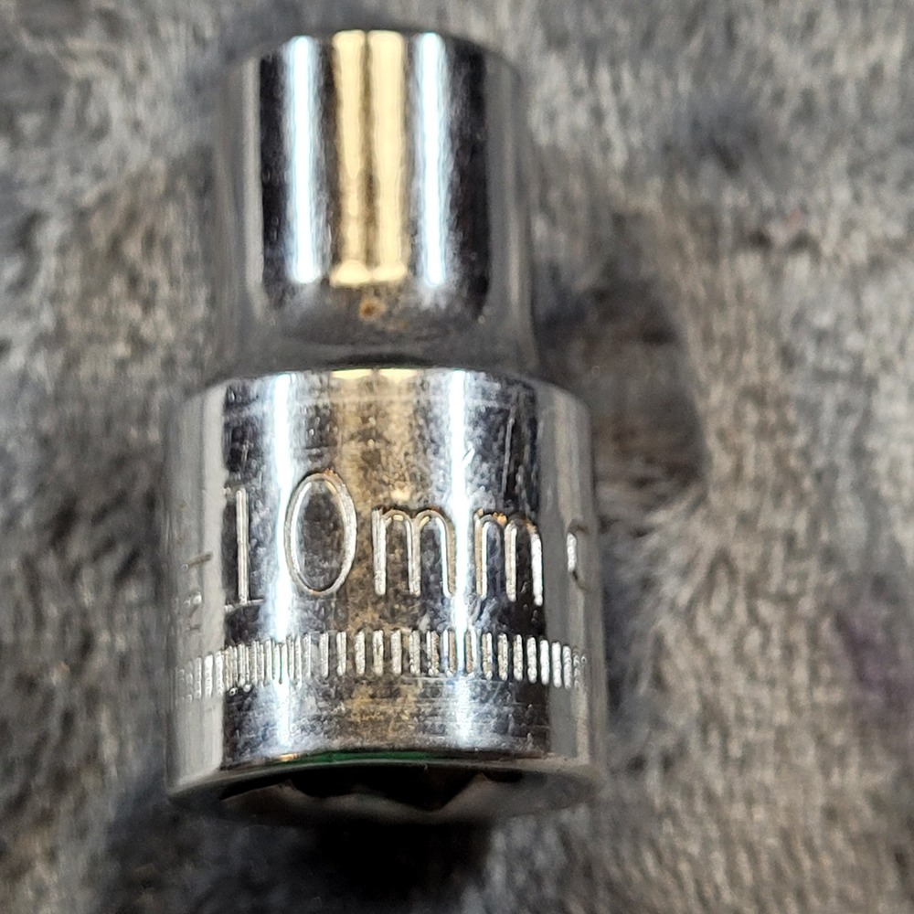 Craftsman 10mm Socket 1/2‎ Drive 12 Point Metric 44232 S-AC Chrome Tool